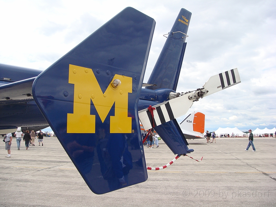 Willow Run Airshow [2009 July 18] 045.JPG - Scenes from the Thunder Over Michigan Air Show at Willow Run Airport